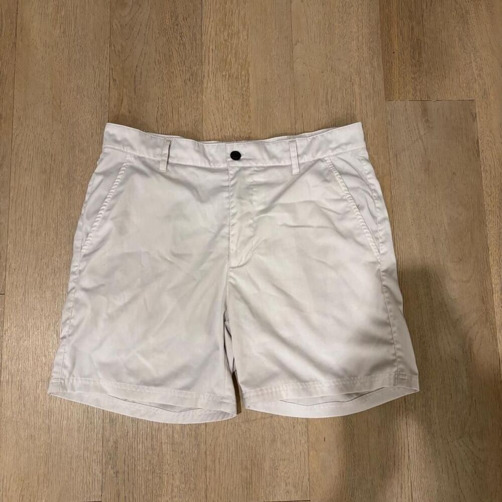 Unbranded Men's White and Cream Shorts